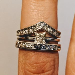 Genuine Diamonds and White Gold Wedding Band 💙